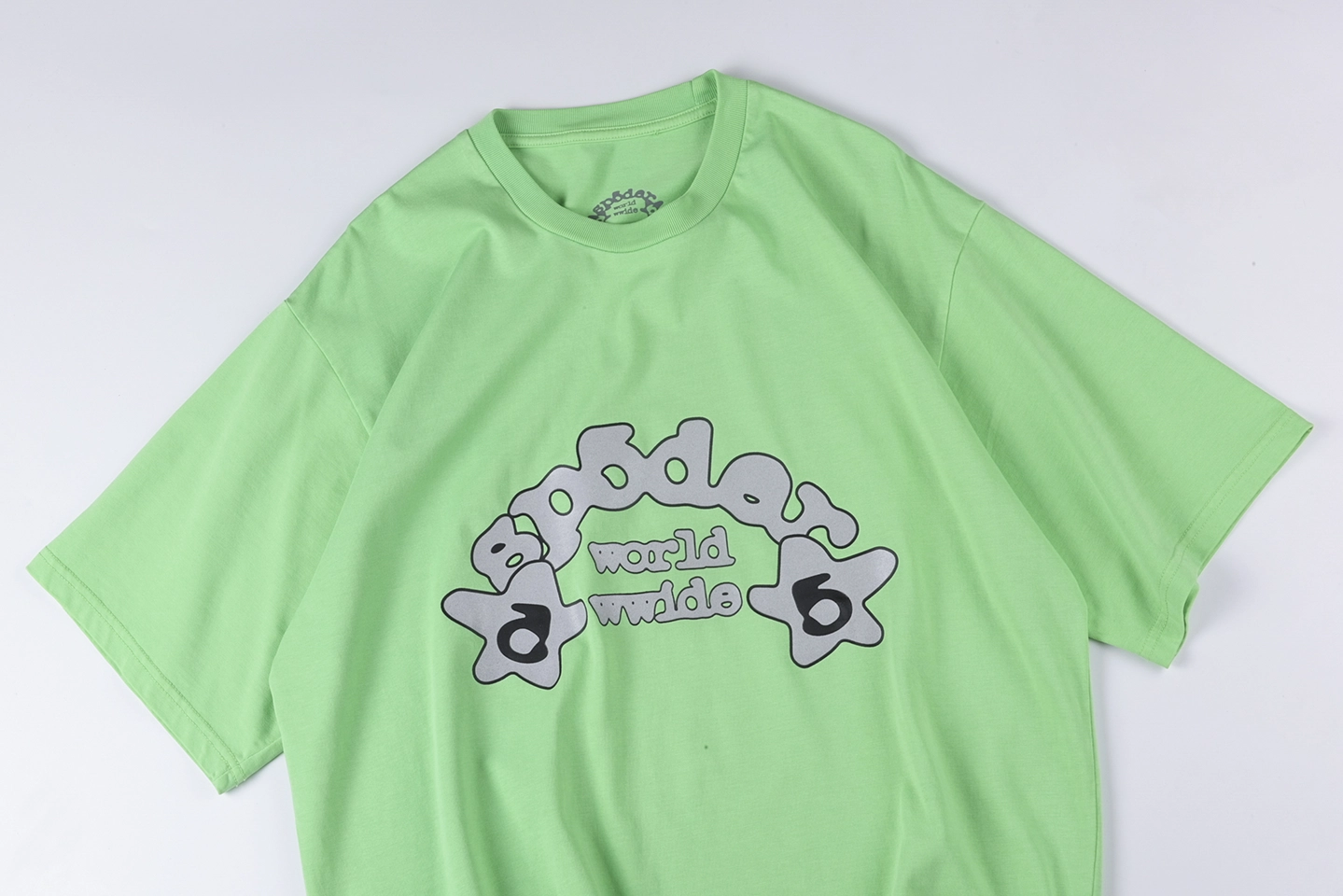Sp5der Green Star Logo Worldwide Graphic T-shirt4