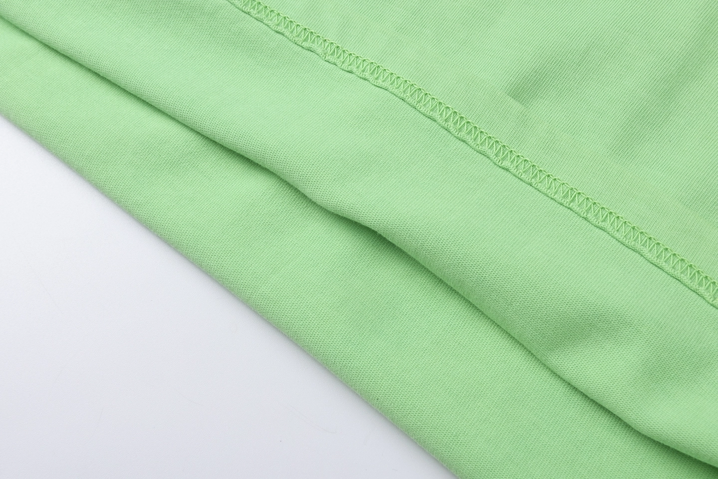 Sp5der Green Star Logo Worldwide Graphic T-shirt6