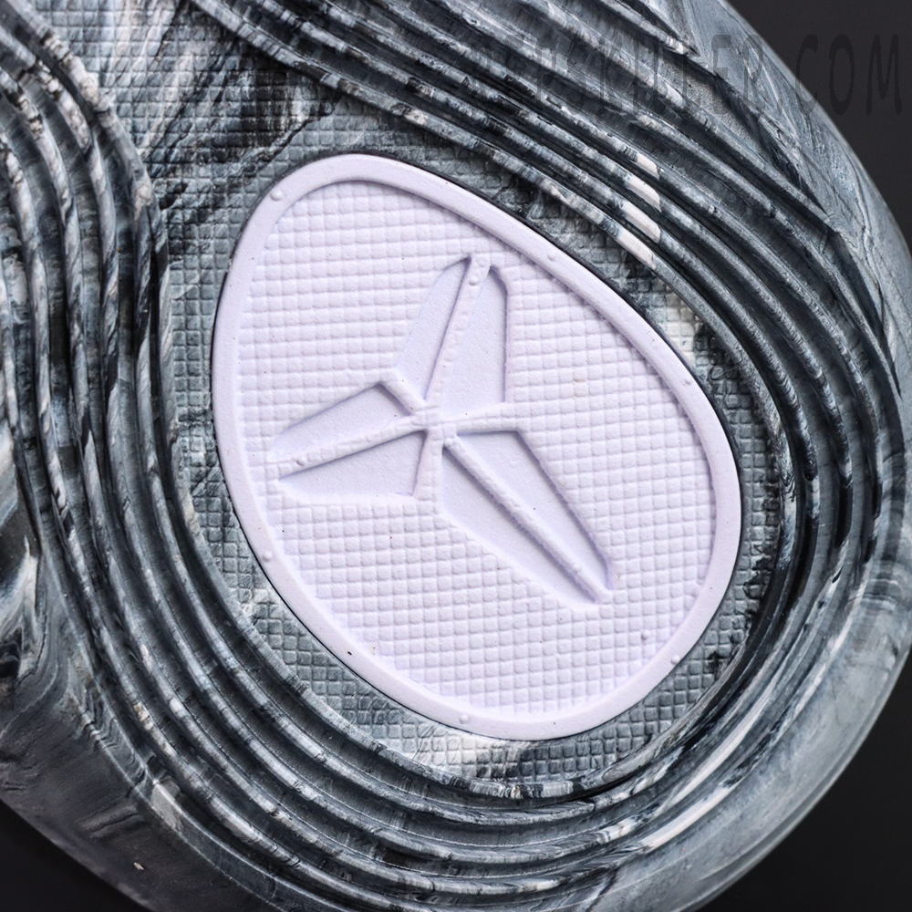 Kobe 9 EM Protro 'Mambacita'1