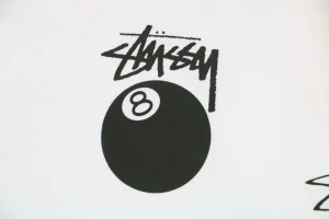 Stussy 8-Ball Skull Graffiti Print T-shirt4.jpeg