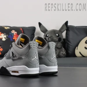 Back heel shot of Air Jordan 4 Retro ‘Cool Grey’ 2019 featuring chrome Jumpman logo