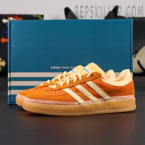 Side profile of the Bad Bunny x Gazelle Indoor ‘Santurce’ placed in front of the blue adidas x Bad Bunny box.