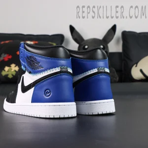 Fragment Design x Union LA x Air Jordan 1 Retro High OG ‘Sport Royal’ rear angle highlighting Union stitching and embossed logo