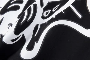 Glo Gang Red Heart Knife Graphic T-shirt4