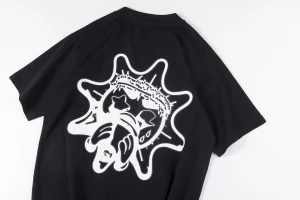 Glo Gang Red Heart Knife Graphic T-shirt6