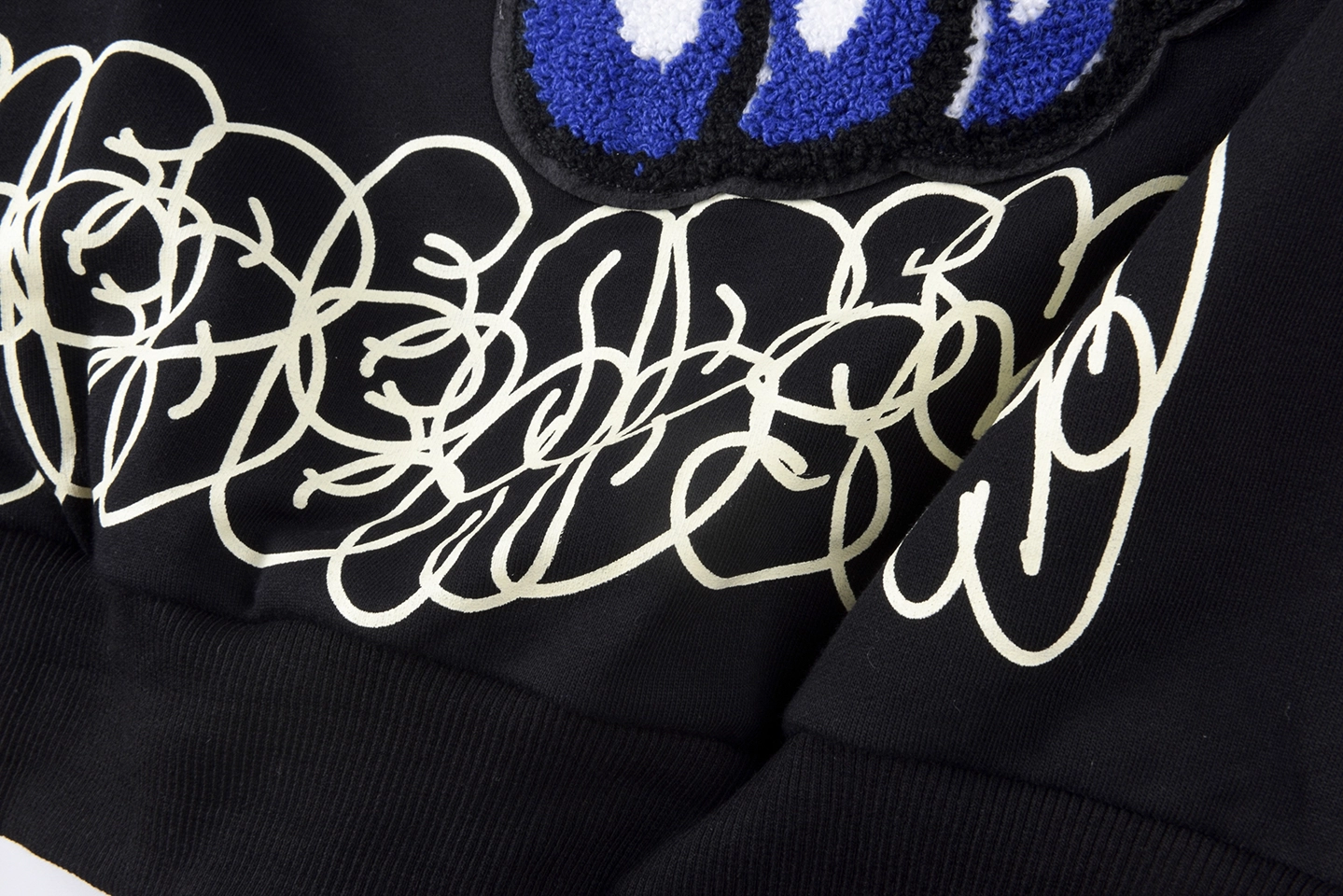 Glo Gang Skull Graphic Zip-Up Hoodie13