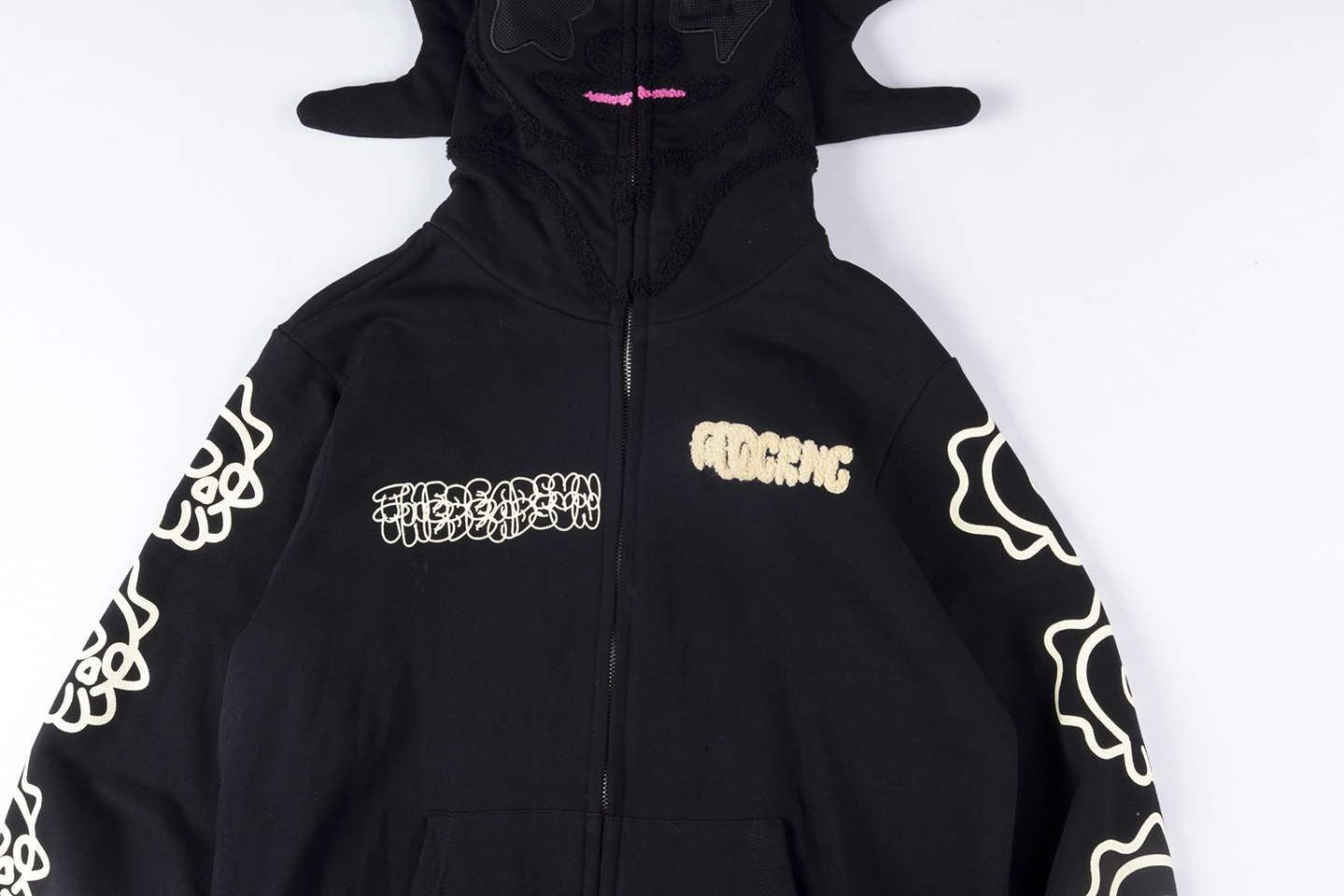 Glo Gang Skull Graphic Zip-Up Hoodie4