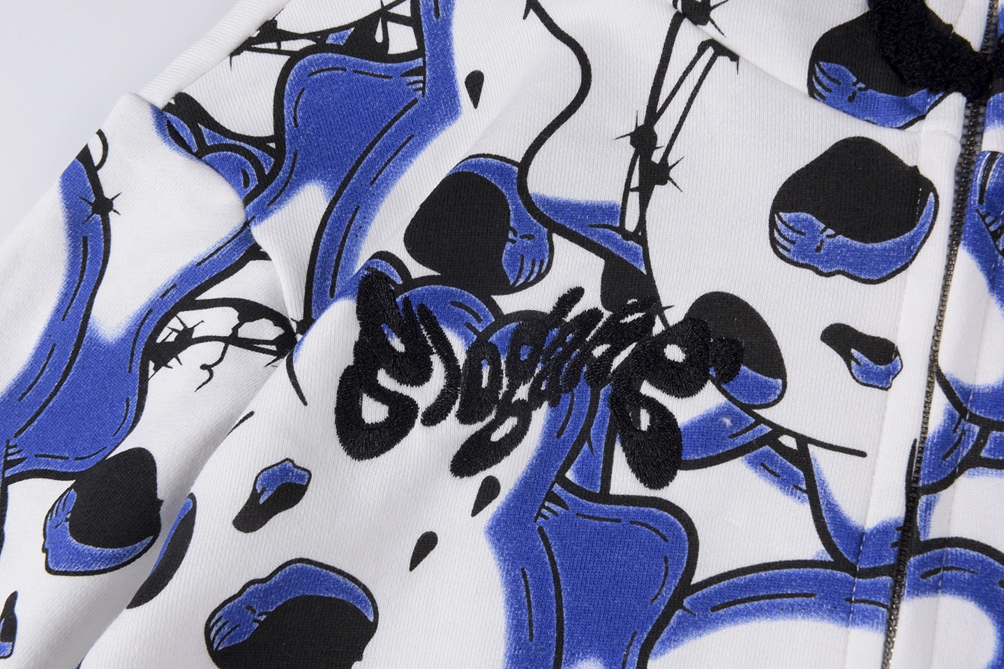 Glo Gang Spiked Full-Zip Skull Print Hoodie9