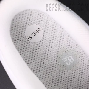 Nike Air Force 1 ’07 ‘Triple White’19