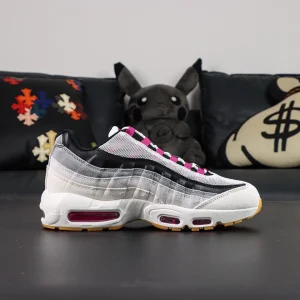 Nike SB x Air Max 95 ‘Cactus Flower’ clean medial side profile highlighting gradient overlays and full-length Air sole.