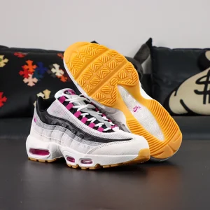 Nike SB x Air Max 95 ‘Cactus Flower’ outsole view, yellow rubber traction with central Nike SB Air Max logo.