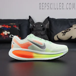 Vomero 18 'Barely Green Hyper Crimson'