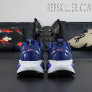 Nike Vomero 18 ‘Blue Void Metallic Silver’ back heel shot showing heel pull tab and red mini Swoosh logo