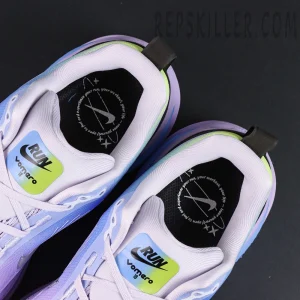 Nike Vomero 18 SE ‘Mood Ring Pack’ close-up of insoles and color-shifting tongue label