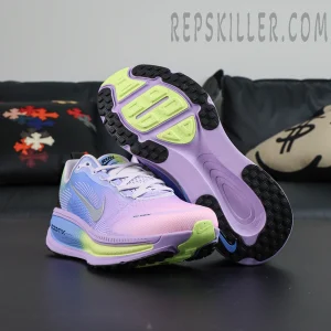 Nike Vomero 18 ‘Sail Hyper Pink’ outsole traction and ZoomX sole unit view
