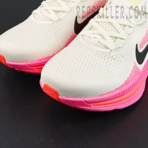 Nike Vomero 18 ‘Sail Hyper Pink’ toe box close-up showing mesh and lacing