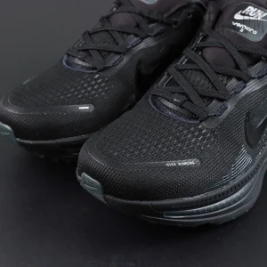 Nike Vomero 18 ‘Triple Black’ toe box macro shot emphasizing breathable mesh and toe bumper detail