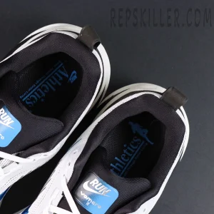 Vomero 18 'White Black Photo Blue'3