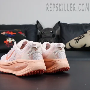 Wmns Vomero 18 'Light Soft Pink' Heels