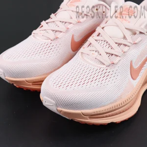 Wmns Vomero 18 'Light Soft Pink'9