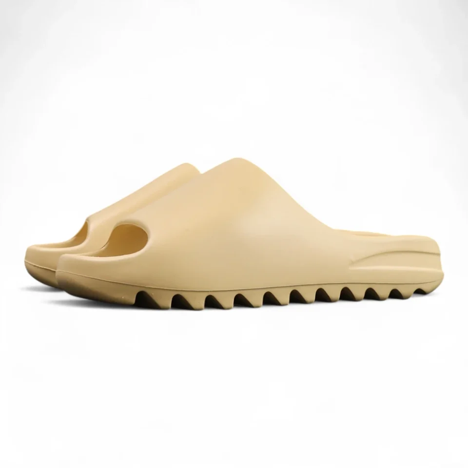Yeezy Slides ‘Desert Sand’ Replica