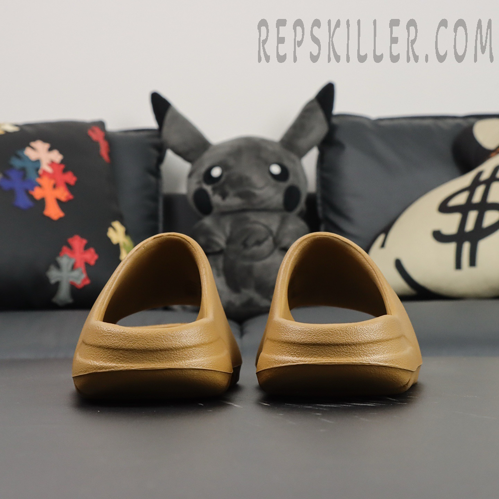 Rear view of Yeezy Slides ‘Ochre’ showcasing heel structure