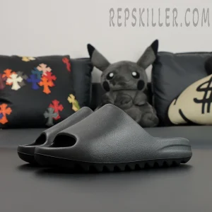 Yeezy Slides 'Onyx' Replica