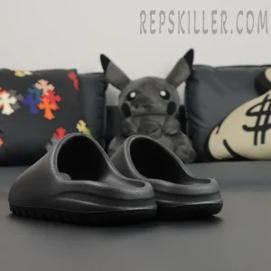 Yeezy Slides 'Onyx' Replica