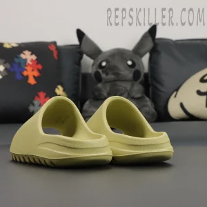 Yeezy Slides 'Resin' 20221