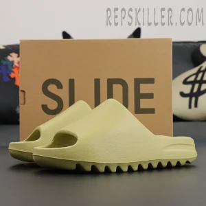 Yeezy Slides ‘Resin’ 2022 displayed with original branded slide box.