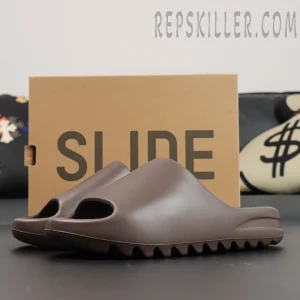 Yeezy Slides ‘Soot’ full pair image on clean background