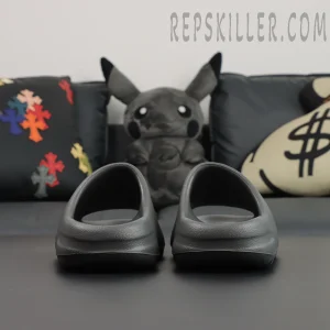 Yeezy Slides ‘Granite’ rear heel view highlighting smooth contour