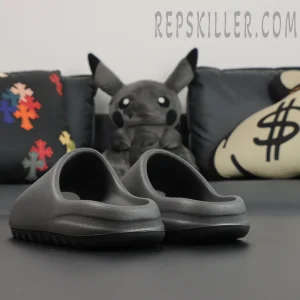 Yeezy Slides ‘Granite’ top view displaying ergonomic footbed