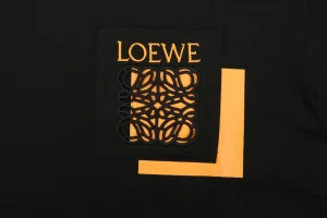 L Hollow Logo Pocket Detail Shirt16.jpeg