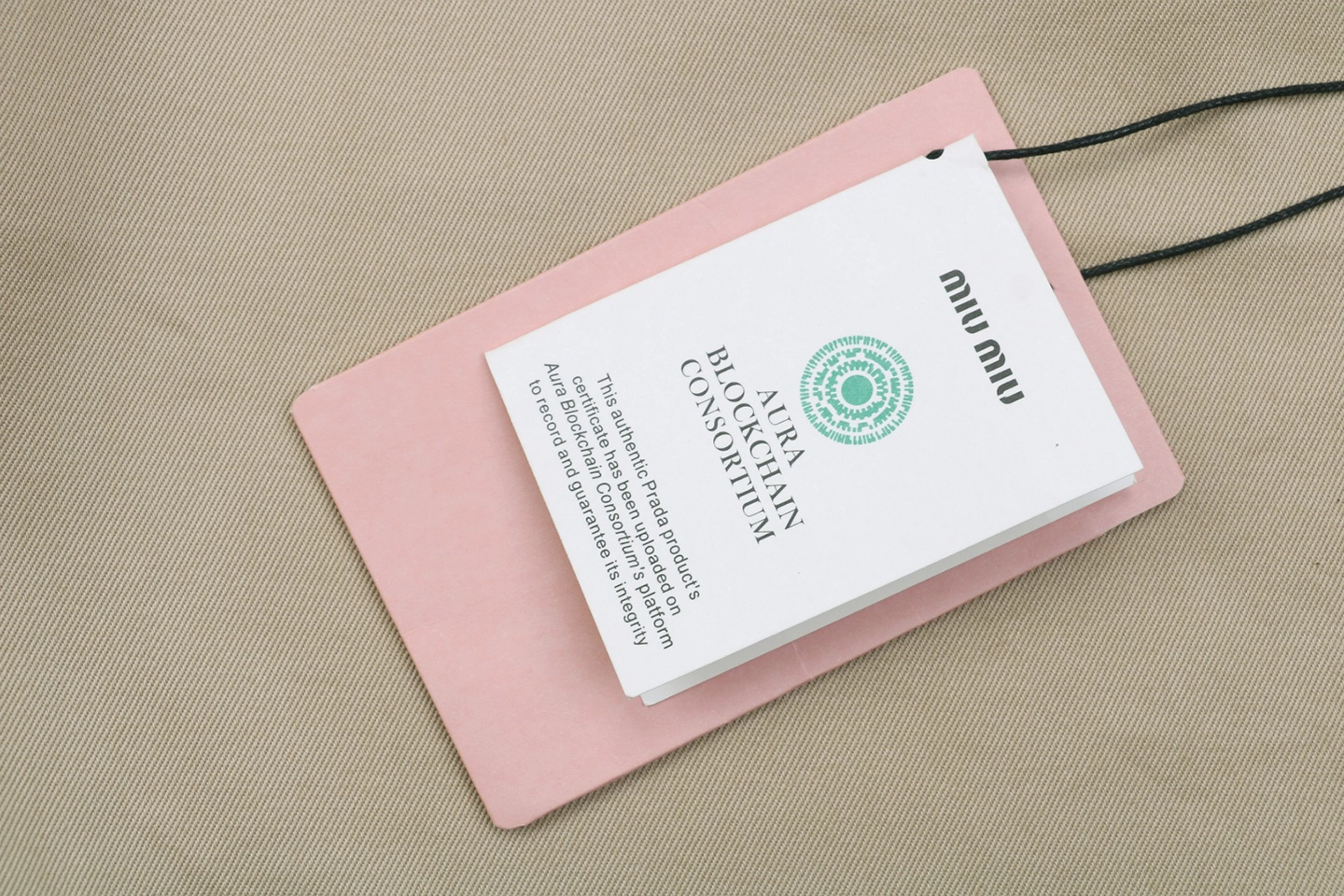 MM Striped-Lining Tailored Shorts Logo tag