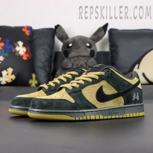 Nike Supreme x Dunk Low SB 'Camper Green'9