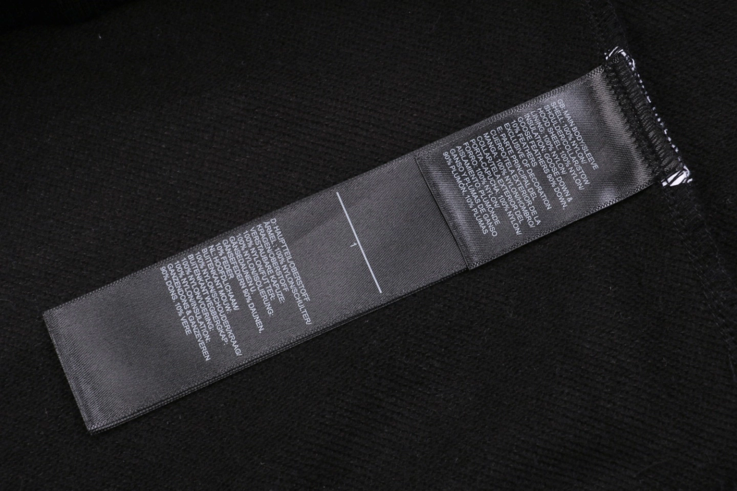 The North Face Logo Box Graphic Crewneck Sweatshirt Black Wash tag