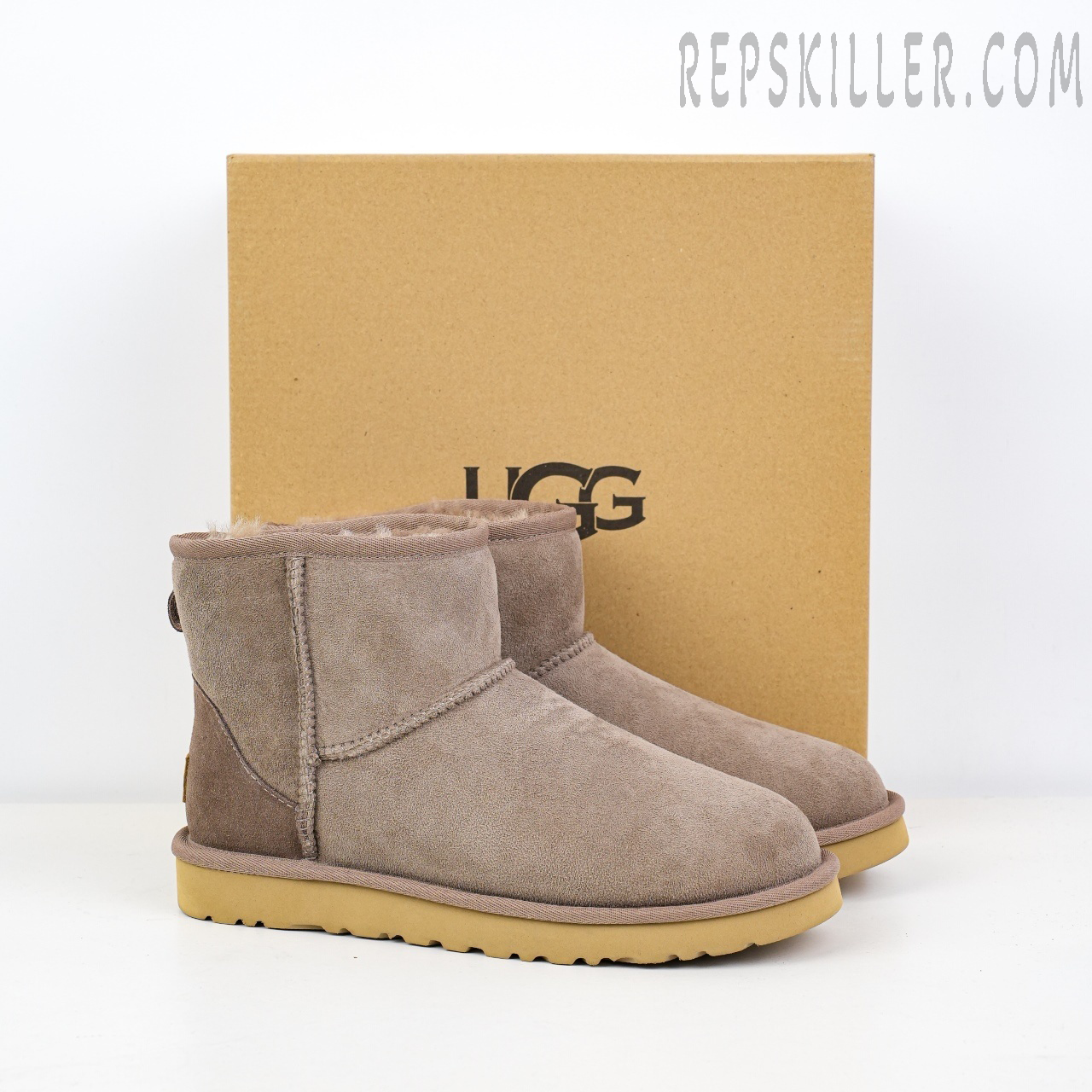 Wmns Classic Mini II Boot 'Caribou'