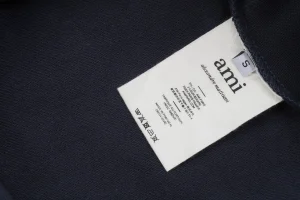 Ami Paris Heart Logo Embroidered Zip-Up Hoodie10.jpeg