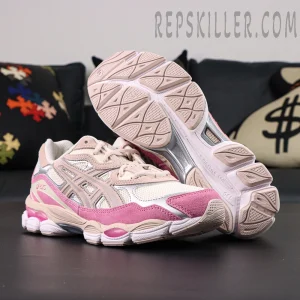 Outsole and midsole details of ASICS GEL-NYC “Cream Pink” highlighting tread pattern and GEL support.