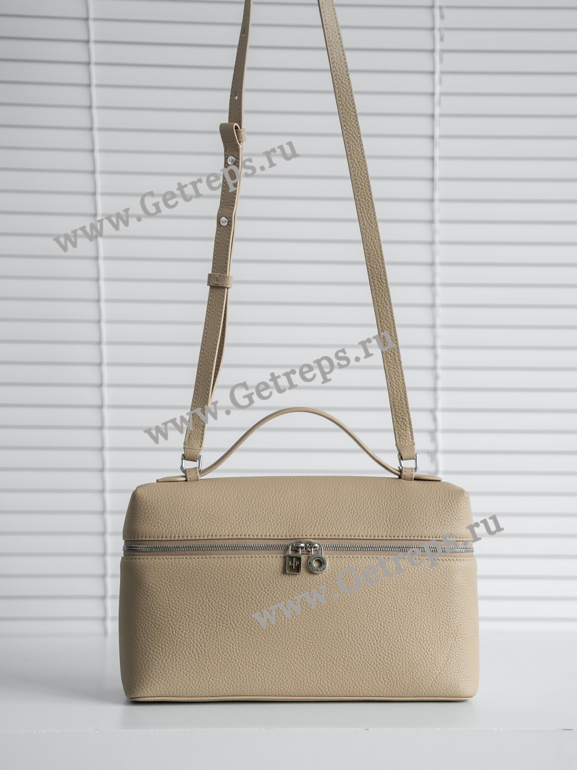 Loro-Piana-Extra-Bag-L27-Calfskin-7.jpg