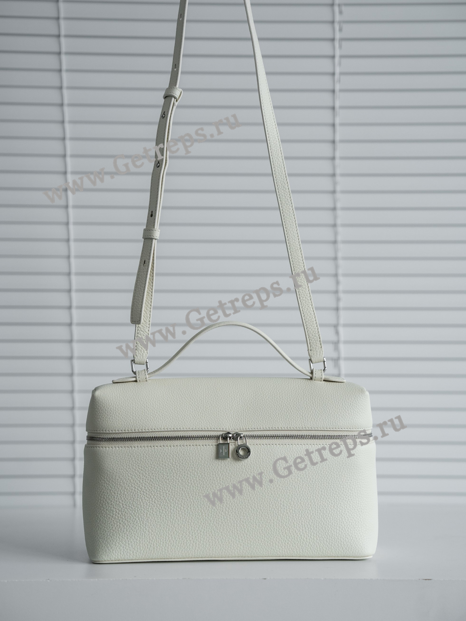 Loro-Piana-Extra-Bag-L27-Calfskin-8.jpg