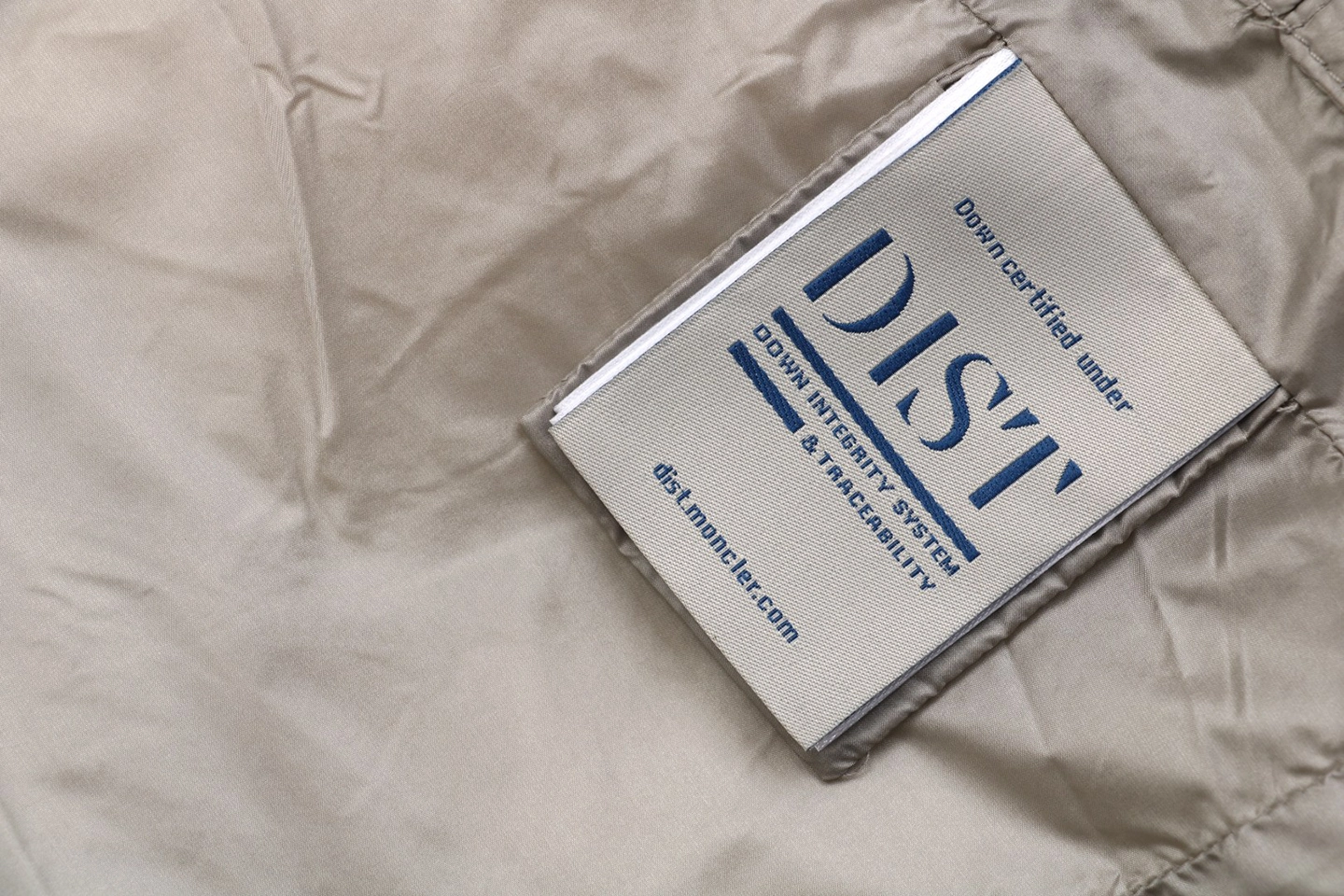 Moncler RAXXY 3D Quilted Down Vest Grey Wash label