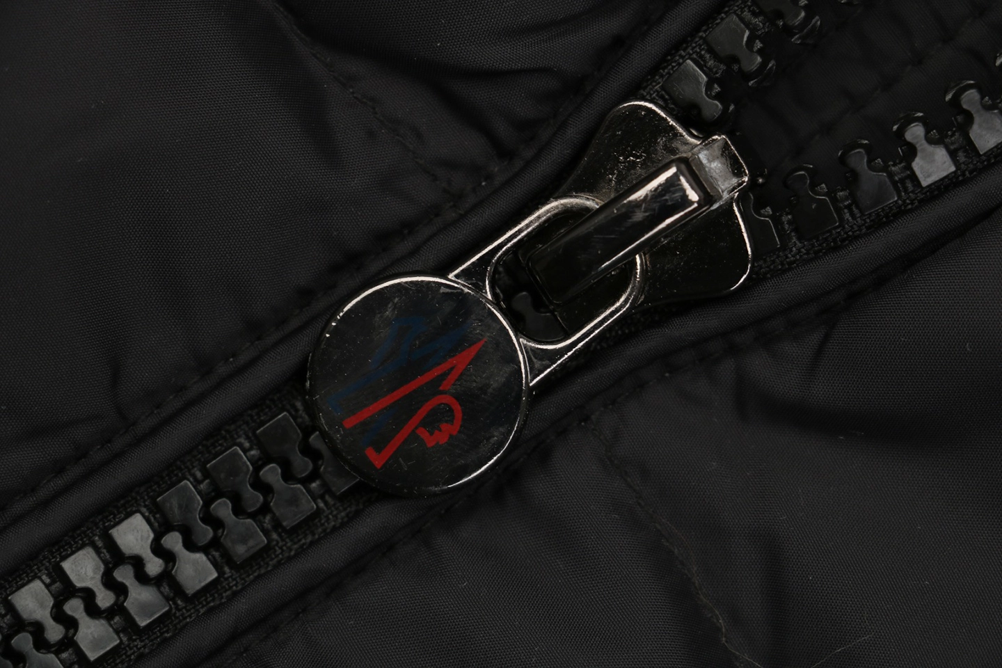 Mxxcler Maya Fur-Trim Hooded Down Jacket #MS-188 Zipper puller