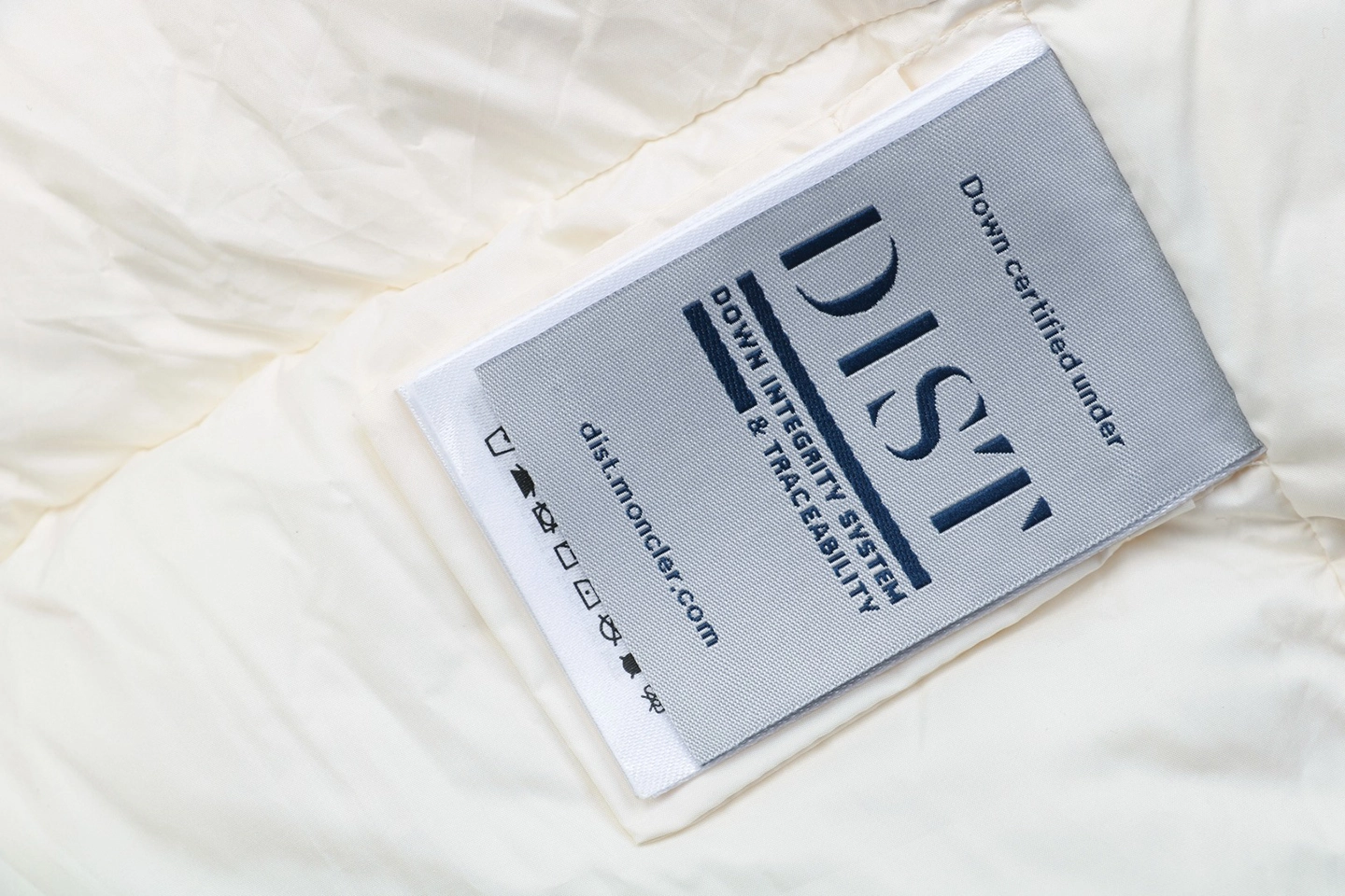 Mxxcler Maya Matte Hooded Down Jacket – Off-White #508 Wash label