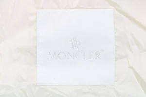 Mxxcler Petra Short Down Jacket White Brand label