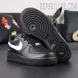 Bottom view of Supreme x Nike Air Force 1 Low SP ‘Box Logo - Black White’ showing circular outsole traction pattern