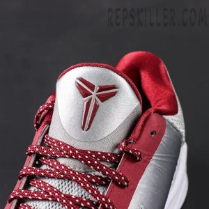 Kobe 5 Protro ‘Lower Merion Aces’ tongue with Kobe logo close-up