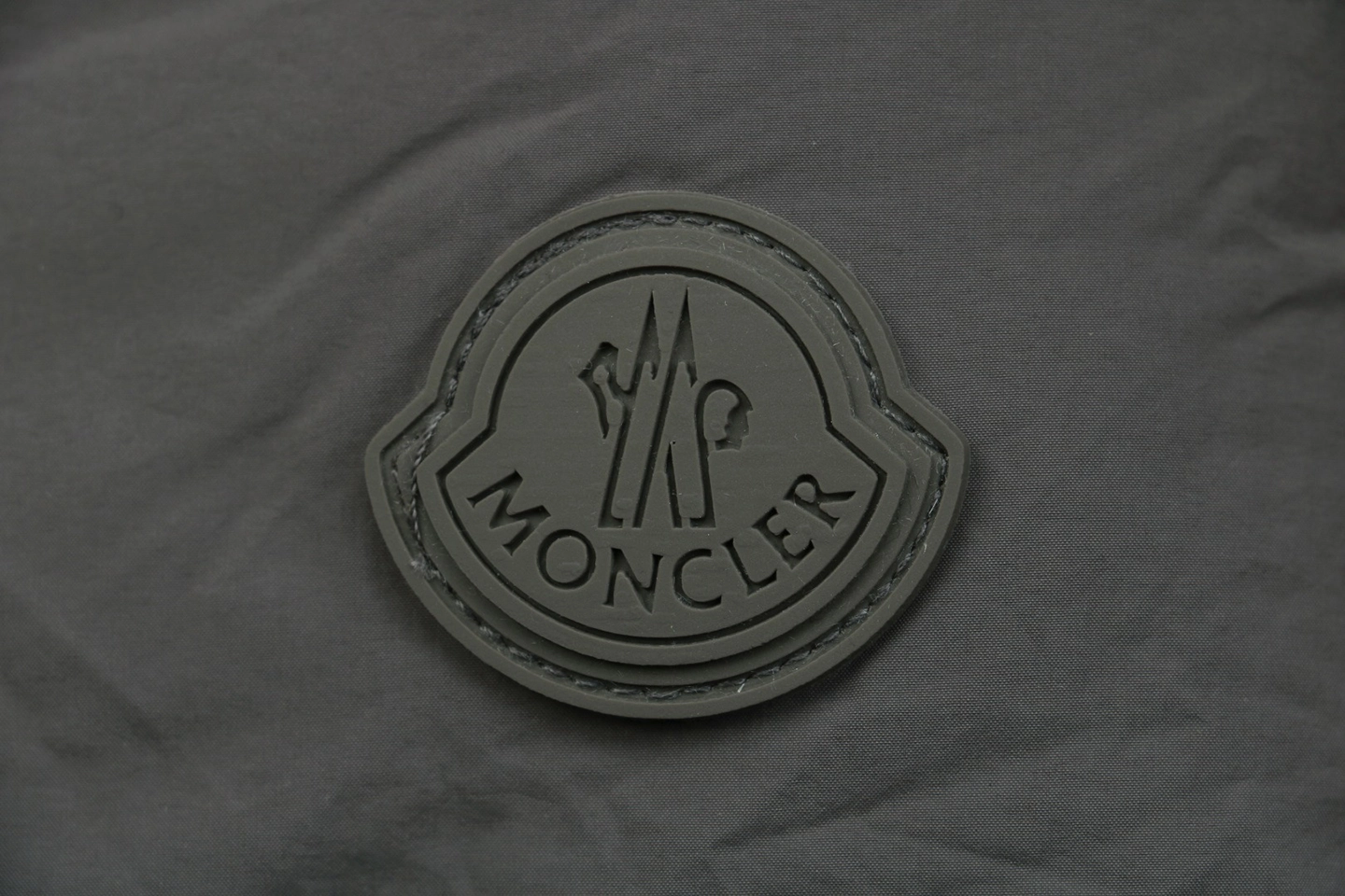 Mxxcler Fusain Short Down Puffer Jacket Grey Brand label