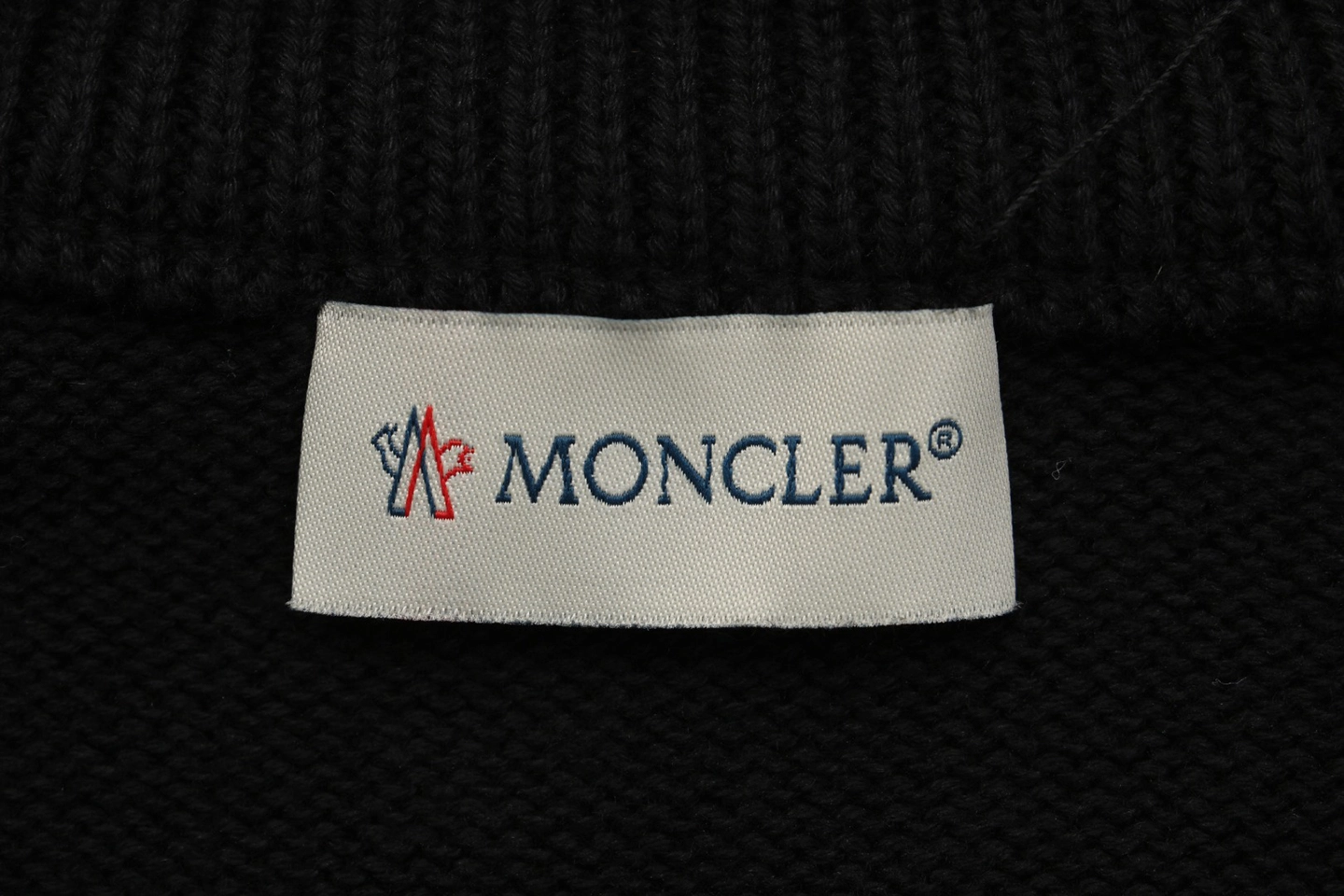 Mxxcler Knit Sleeve Down with Logo Patch Jacket Black Brand label